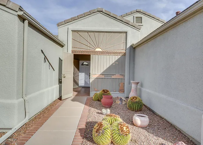 Valley Getaway Near Golfing: Pool Access! Holiday home Green Valley