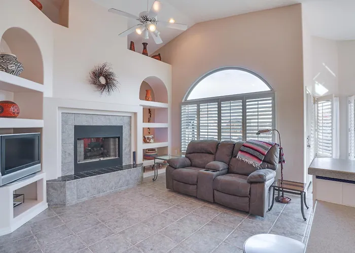 Valley Getaway Near Golfing: Pool Access!