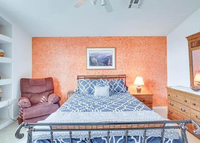 Holiday home Valley Getaway Near Golfing: Pool Access!