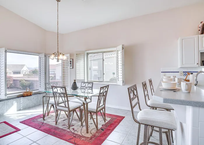 Valley Getaway Near Golfing: Pool Access! Holiday home Green Valley