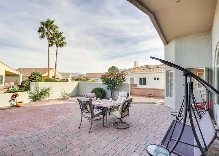 Valley Getaway Near Golfing: Pool Access! Green Valley